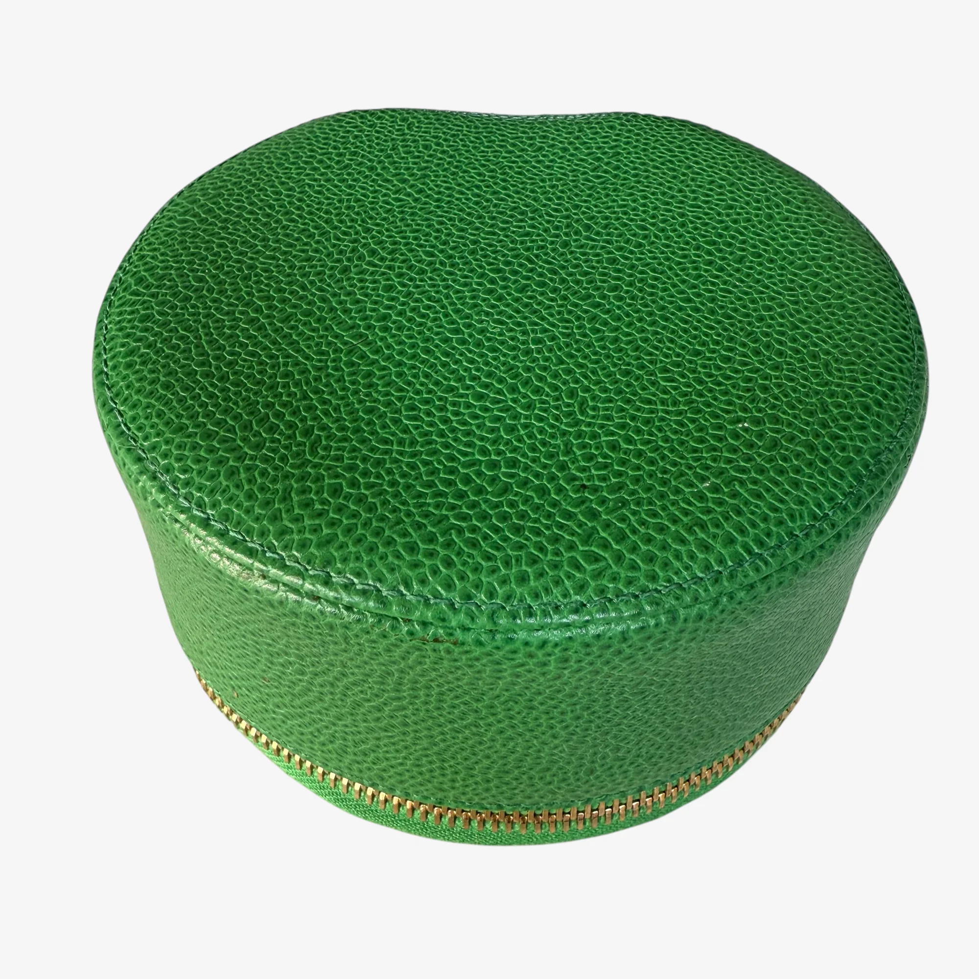 Chanel Vintage Caviar Mini Pouch- Green - Image 2