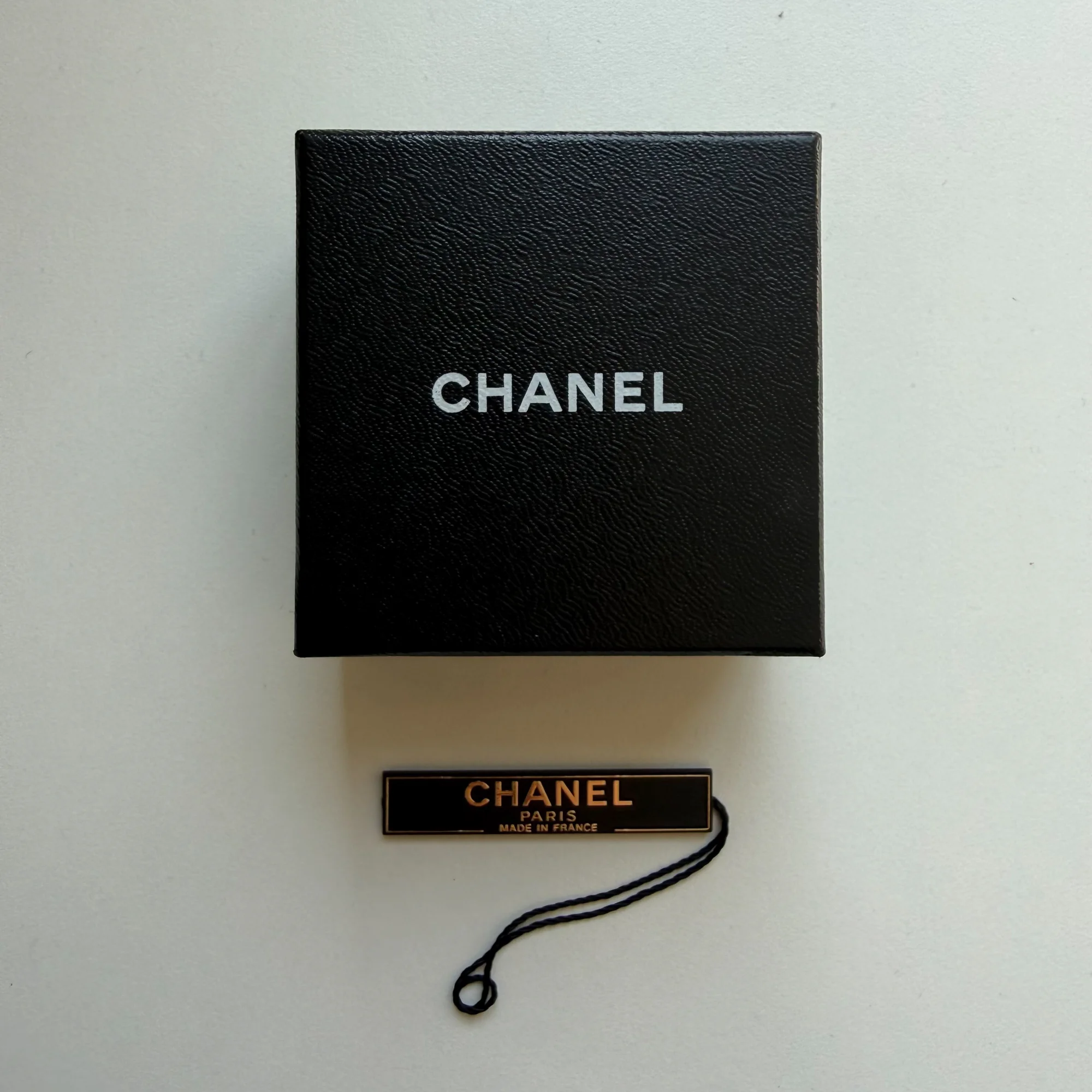 Chanel Vintage CC Letter Strass Brooch Silver-Plated (2001) - Image 5