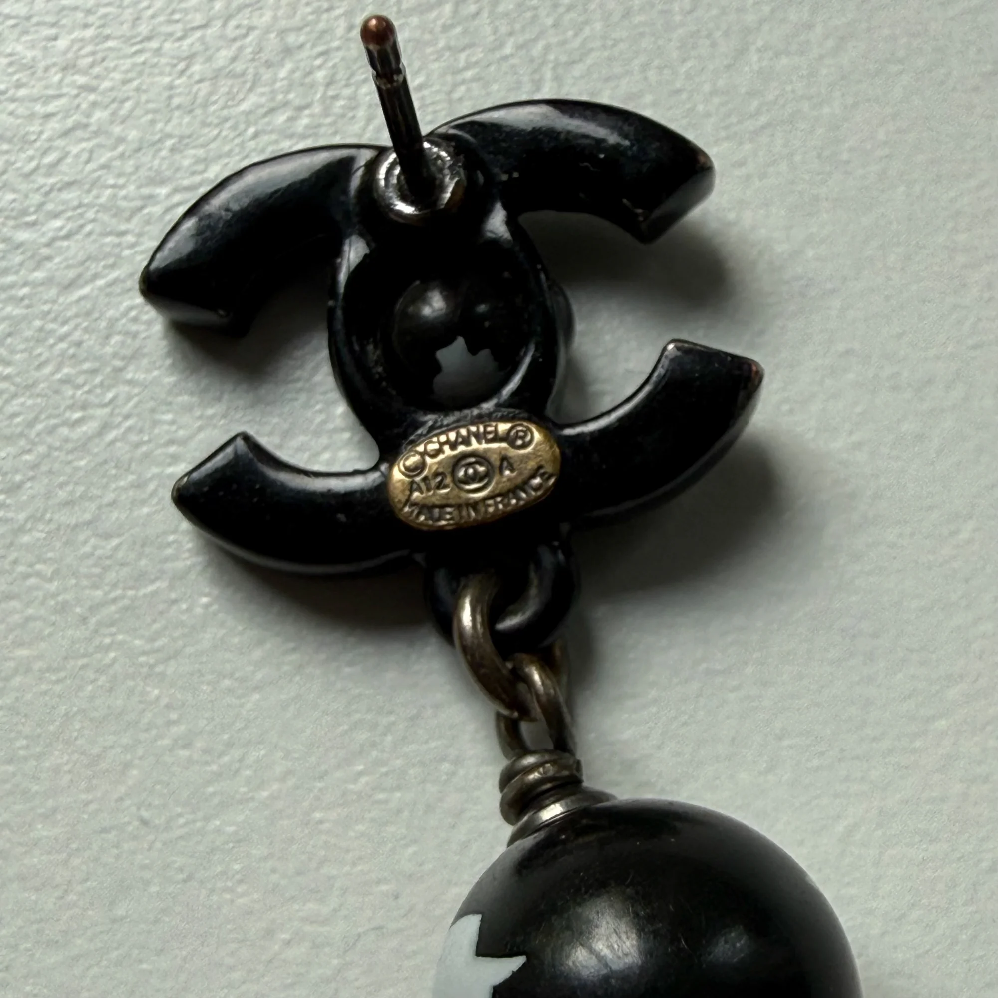 Chanel Black CC Cameo Earrings (2012) - Image 3