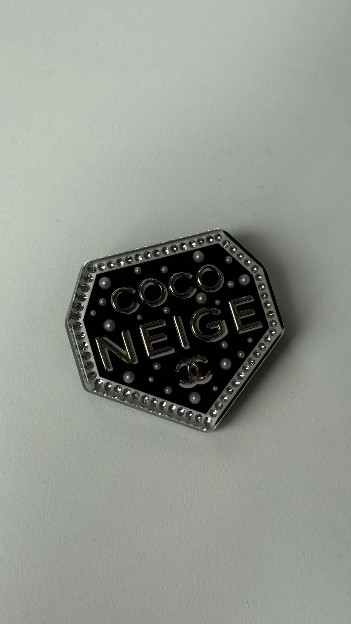 Chanel Coco Neige Brooch (2018) - Image 4